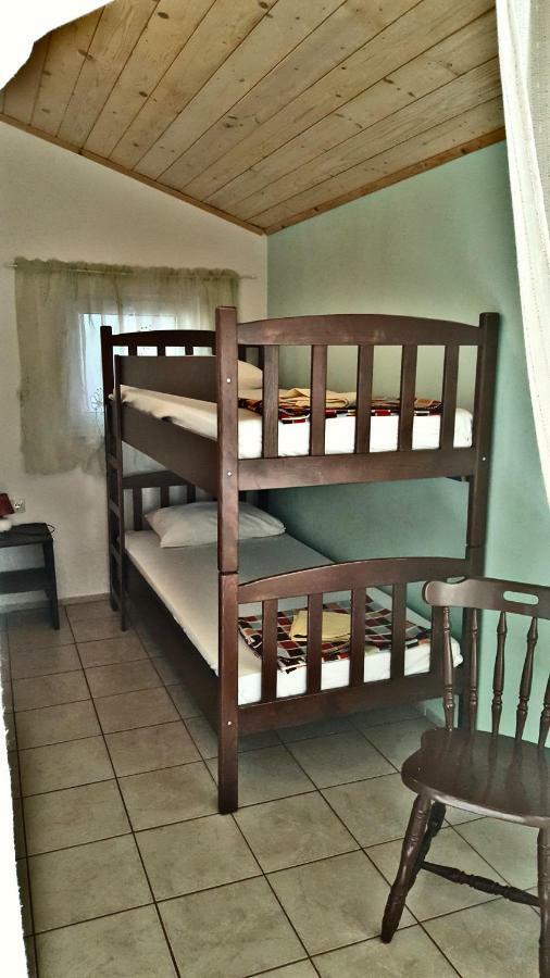 Apartments Anita Sibinj Krmpotski Ngoại thất bức ảnh