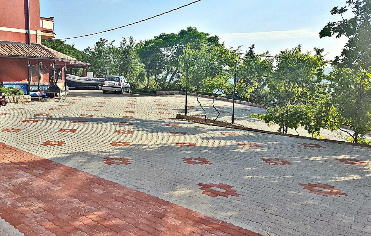 Apartments Anita Sibinj Krmpotski Ngoại thất bức ảnh