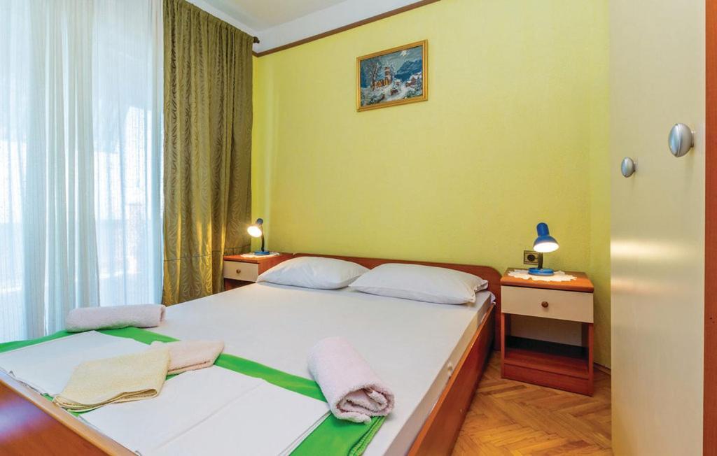 Apartments Anita Sibinj Krmpotski Ngoại thất bức ảnh